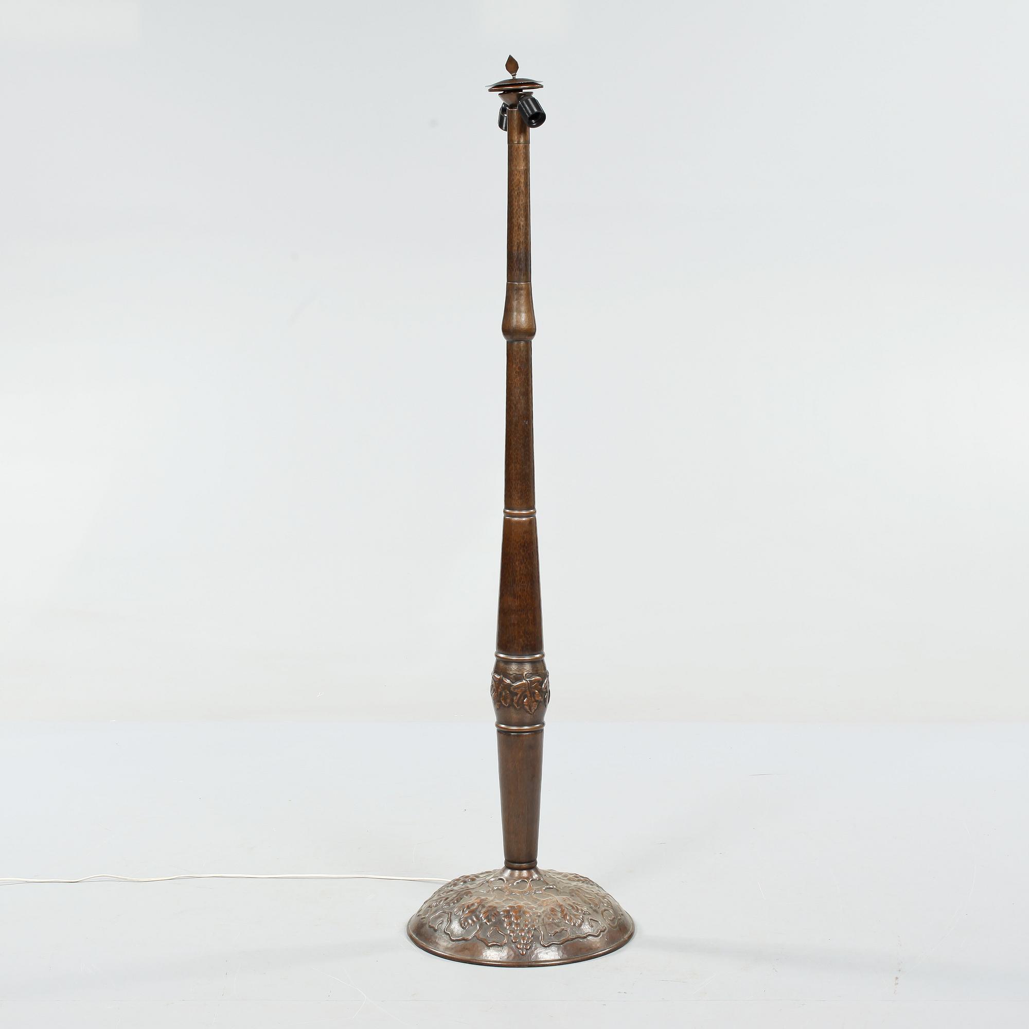 GOLVLAMPA, jugend, 1900-talets första del.