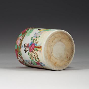 MUGG, porslin. Kanton, Qingdynastin, 1800-tal.