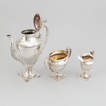 Kaffeservis, 3 delar, silver, gustaviansk stil, Suomen Kultasepät Oy, Åbo, Finland 1917.