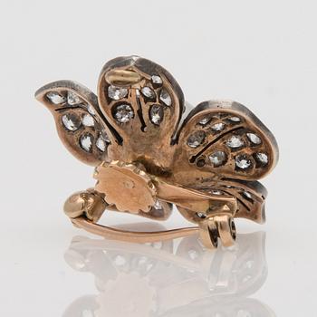 BROSCH / HÄNGE, gammalslipade diamanter, odlad pärla, 18K guld och silver.