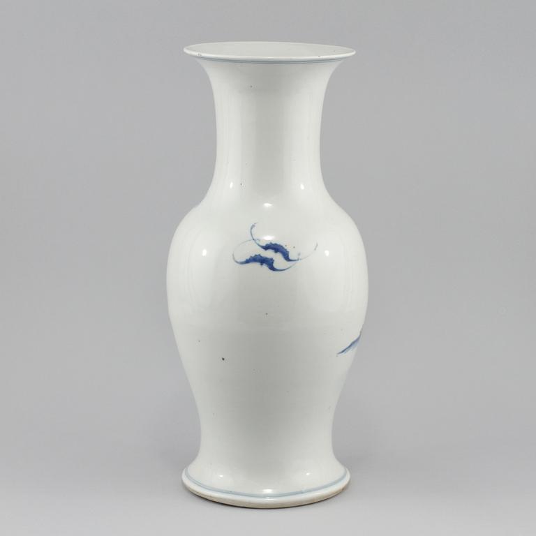 VAS, porslin, Kina, sen Qing, 1800/1900-tal.