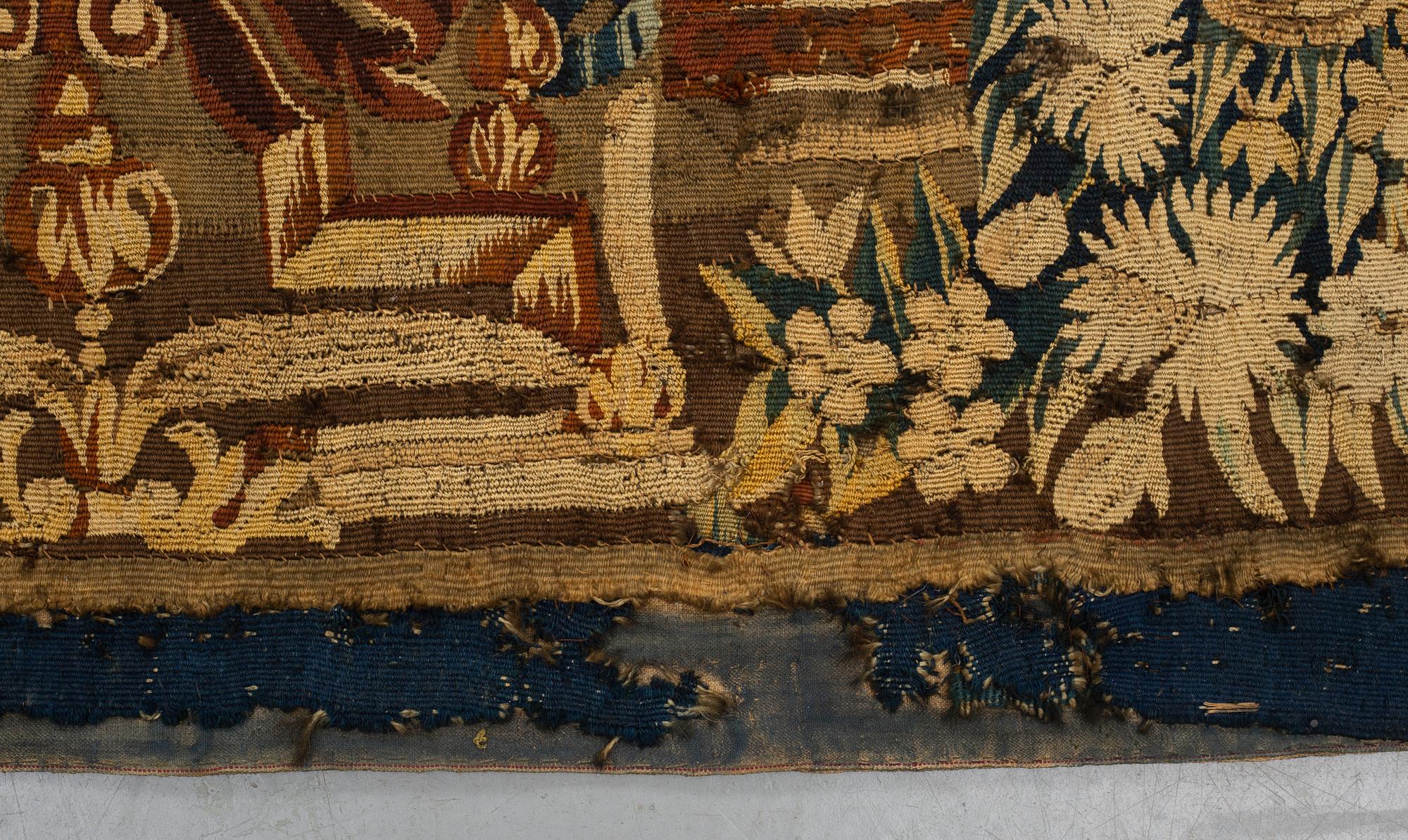 Vävd tapet, "Verdure", gobelängteknik, "entre-fenêtre", ca 314 x 109, cm, Aubusson omkring 1700-1700-talets förra hälft.