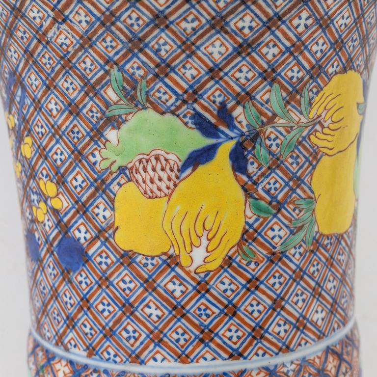 A transition style porcelain vase, 20th century.