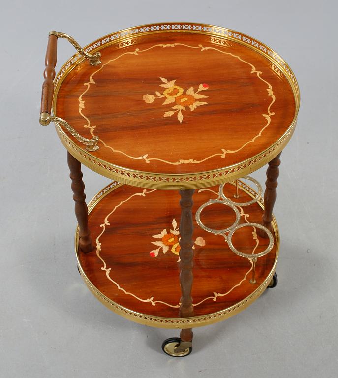 SERVERINGSVAGN, rund, 1900-talets andra hälft.