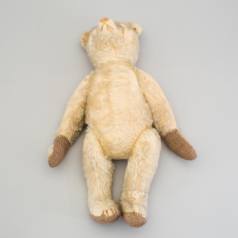 A Steiff teddybear, Germany, 1920s.