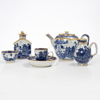 Teservis, 15 delar, kompaniporslin, Kina, Qingdynastin, Qianlong (1736-95).