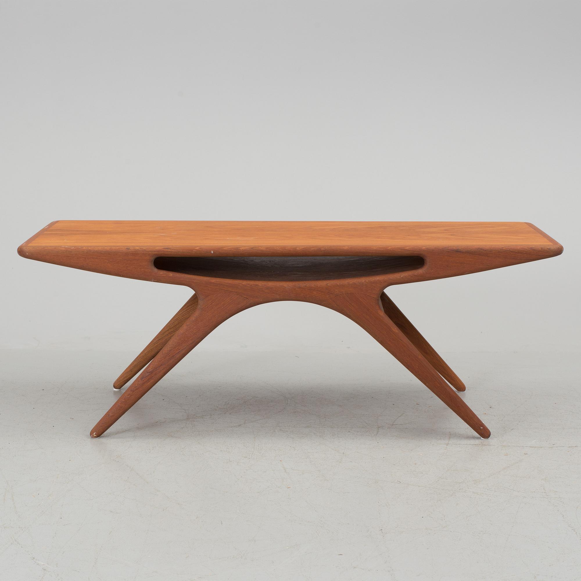 JOHANNES ANDERSEN, soffbord, "Smile", för CFC Silkeborg, Danmark, 1950-tal.