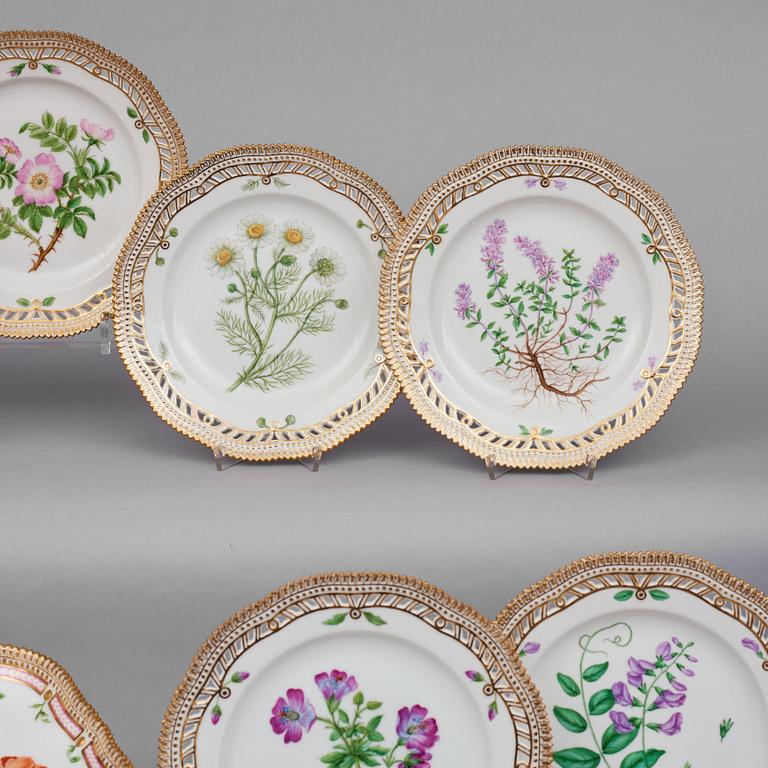 A part Royal Copenhagen 'Flora Danica' dessert service, Denmark, 20th Century. (15 pieces).