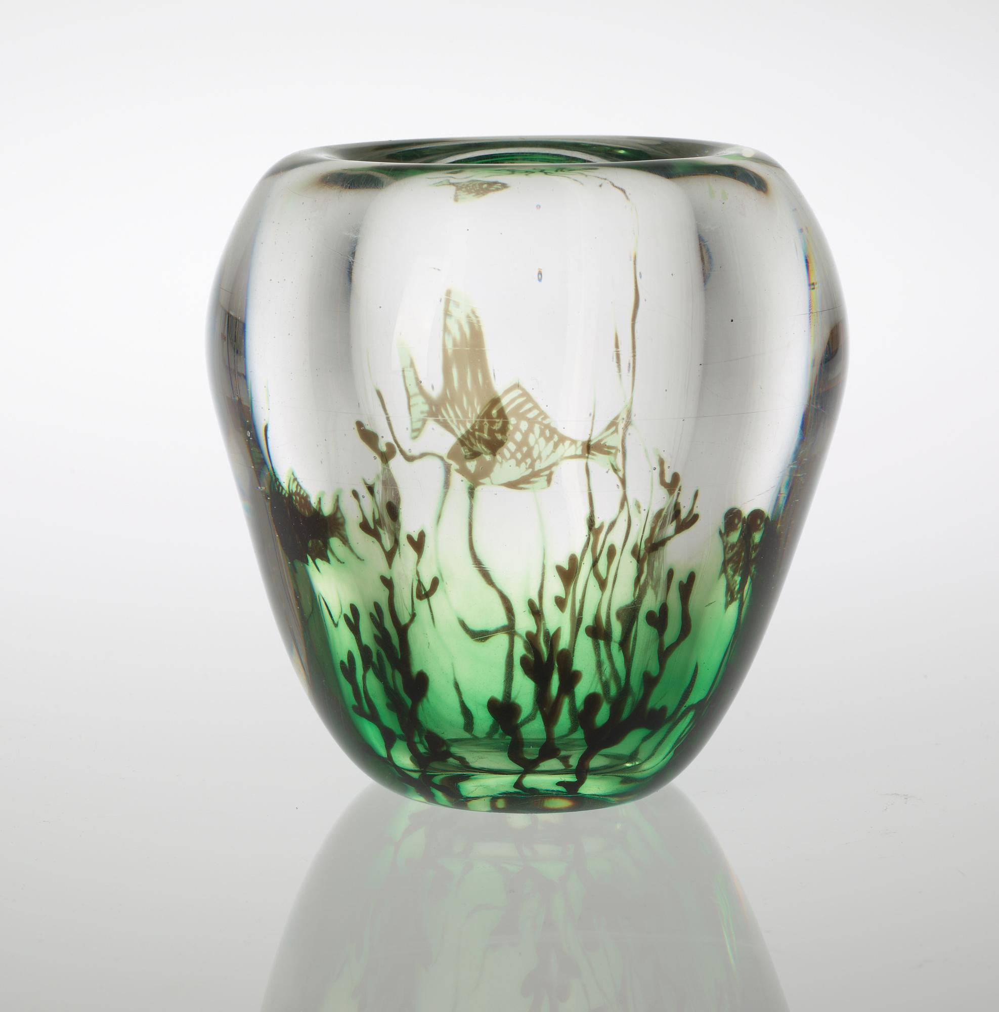 A Vicke Lindstrand 'fish graal' glass vase, Orrefors 1941.