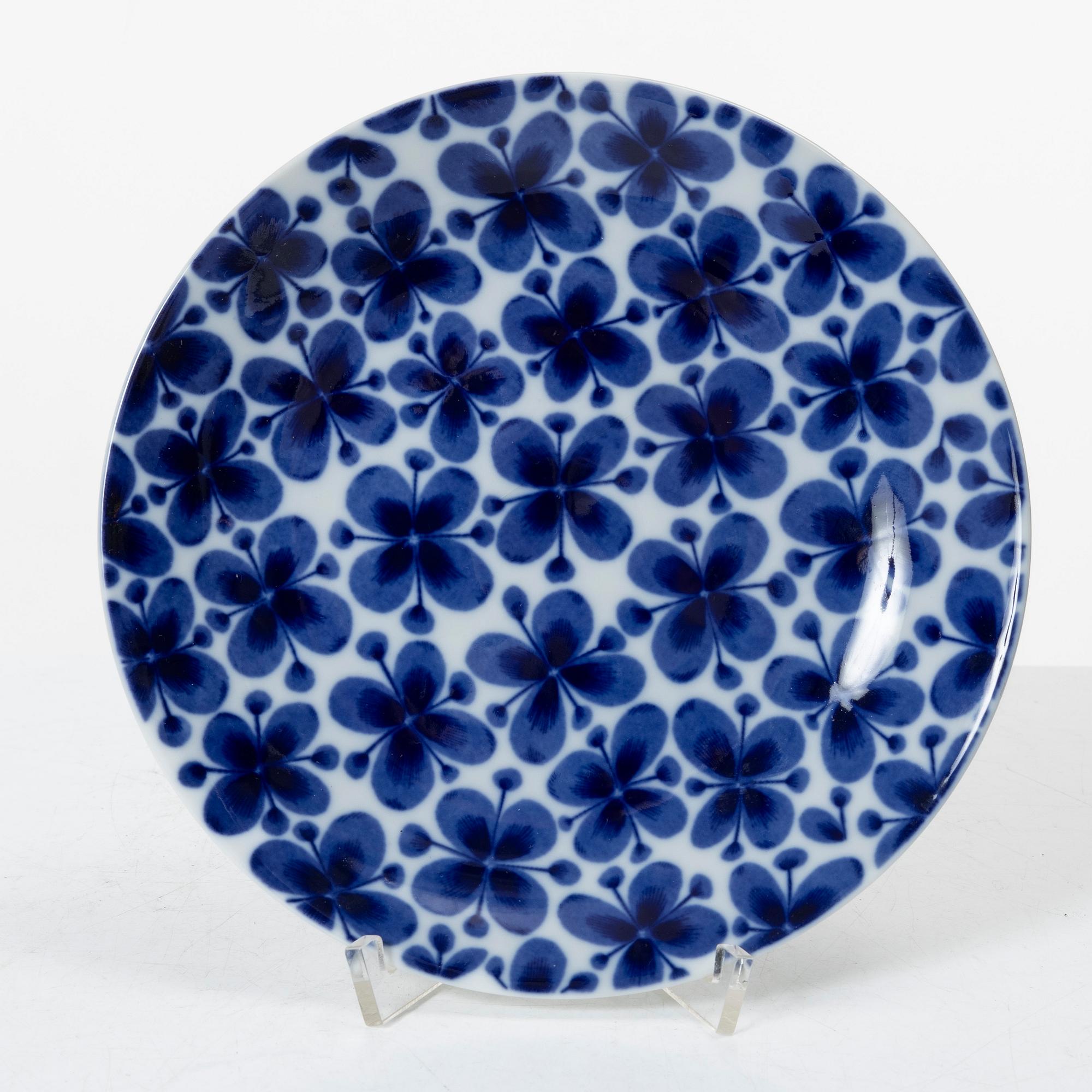 Marianne Westman, A 26 piece 'Mon Amie' porcelain tea service, Rörstrand, Sweden.