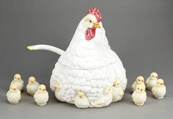 ÄGGHÖNA med SLEV samt KYCKLINGAR, 10 delar, flintgods, 1900-tal.