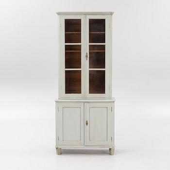 A 19th-/20th century display cabinet.