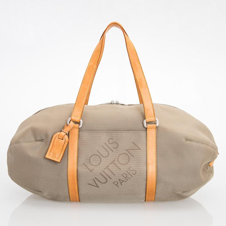 Louis Vuitton, An 'Attaquant' duffel bag.