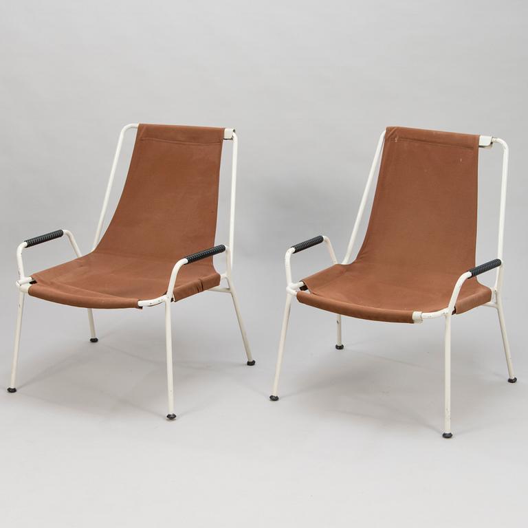 AARNE ERVI, A pair of mid-20th century armchairs for Merivaara Finland.