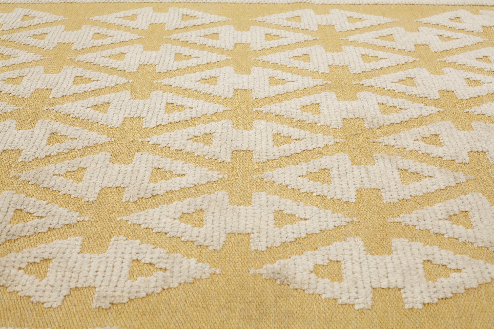 Sigvard Bernadotte, MATTO, knotted pile in relief, ca 184 x 121 cm, signed SB (Sigvard Bernadotte).