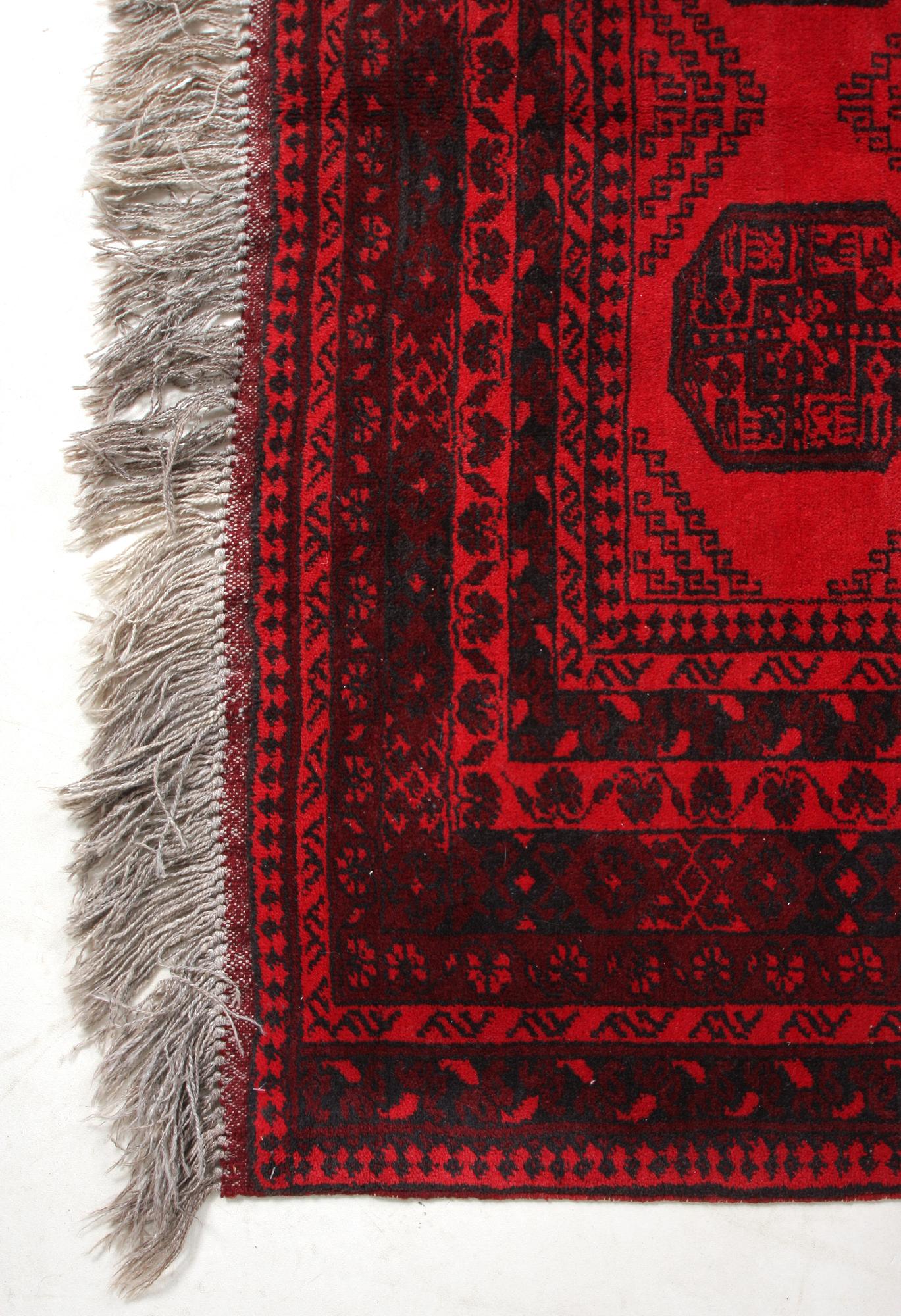 MATTA, orientalisk, 237 x 163.