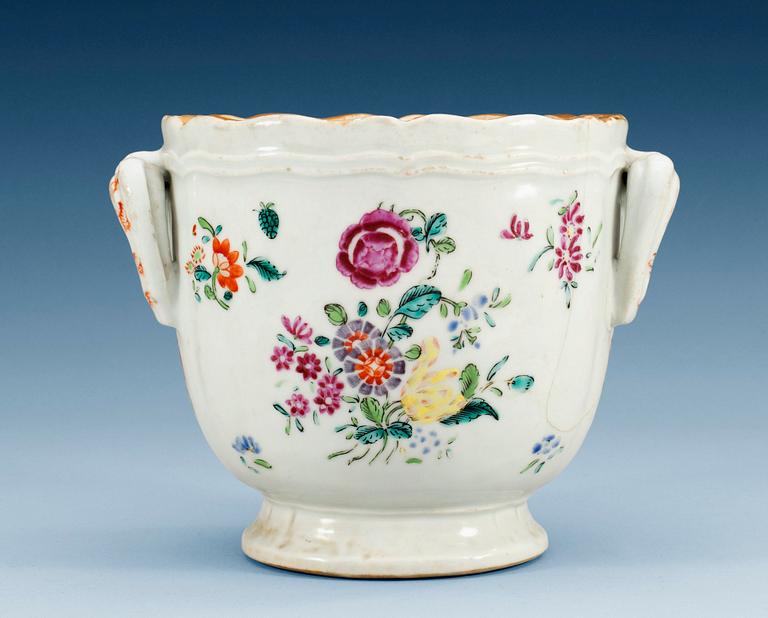 A famille rose wine cooler, Qing dynasty, Qianlong (1736-95).