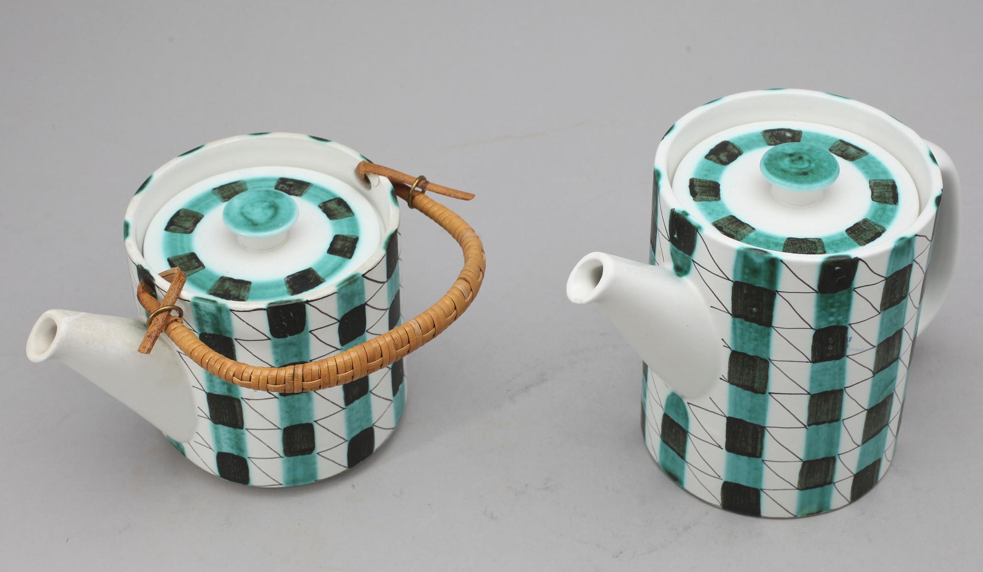 KAFFEKANNA samt TEKANNA, fajans, Stig Lindberg, Gustavsberg, sign.