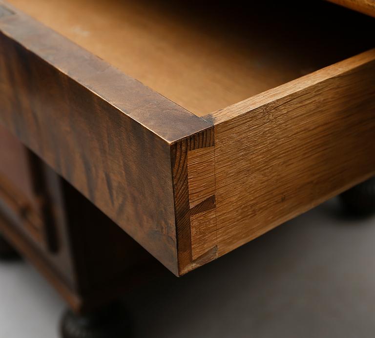 SKRIVBORD, 1900-talets första hälft.