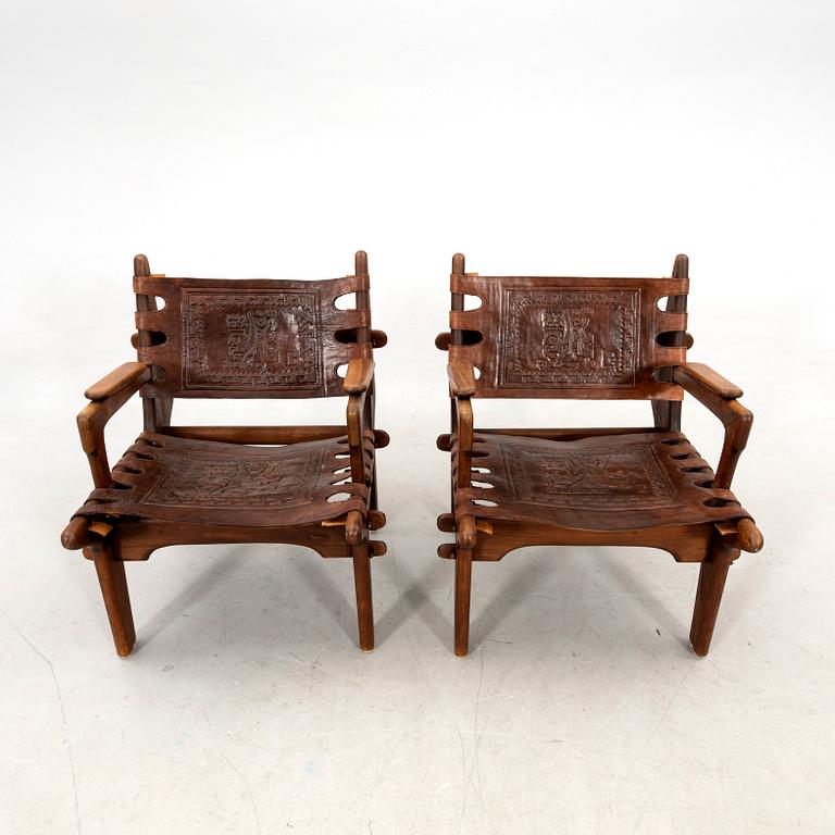 Angel Pazmino, karmstolar ett par för Muebles De Estilo Ecuador 1960-tal.