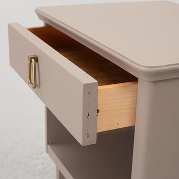 Sängbord, ett par, 1900-talets mitt.