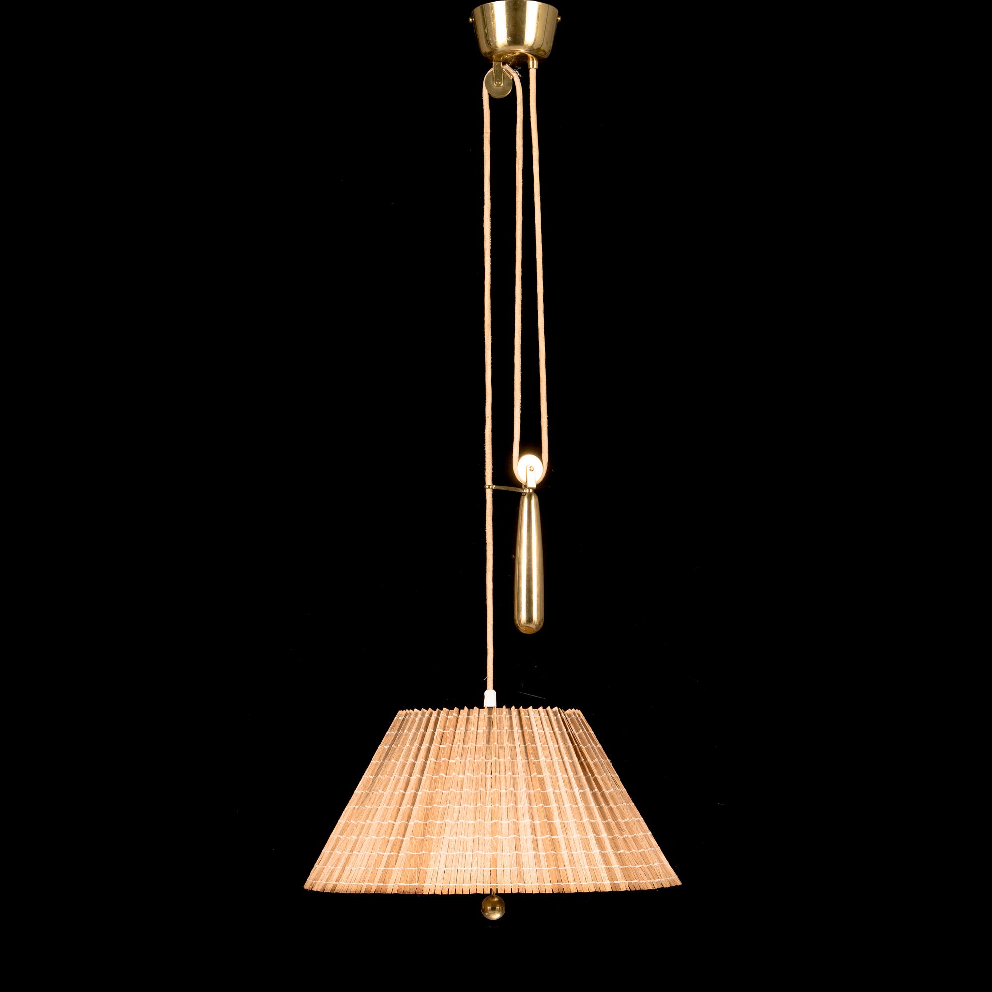 Paavo Tynell, kattovalaisin, malli 1968, Taito 1900-luvun puoliväli.