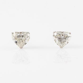 Earrings, 18K white gold set with heart-shaped brilliant-cut diamonds totalling 1 ct, accompanied by GIA dossier.