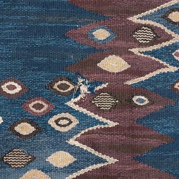 CARPET. "Snäckorna". Tapestry weave. 344,5 x 248 cm. Signed AB MMF BN.