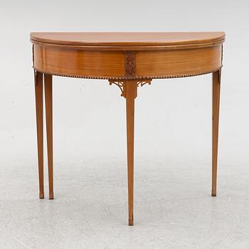 A late Gustavian card table, from around the year 1800.