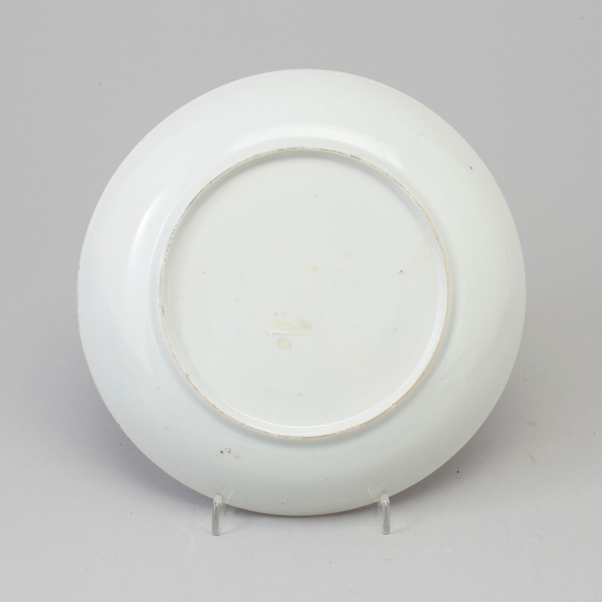 A famille rose dish, Qing dynasty, Qianlong (1736-95).