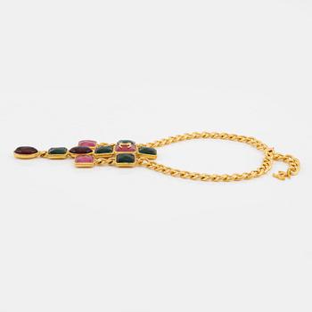 Chanel, a gold tone necklace with coloured glasstones, 2020.