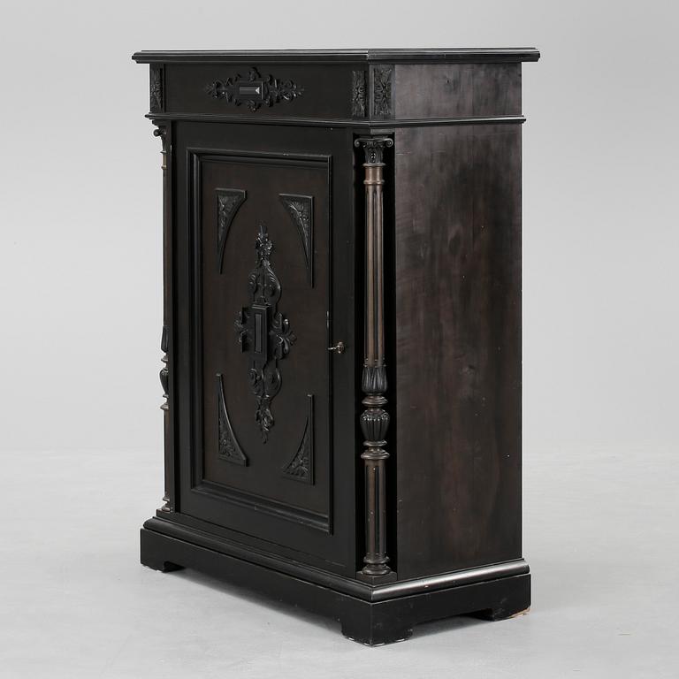 SKÅP, nyrenässans, 1800-talets andra hälft.