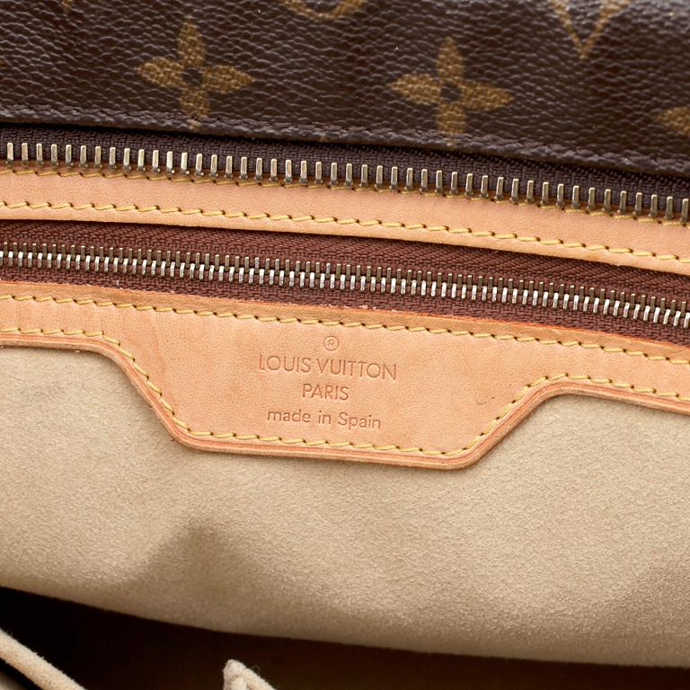 LOUIS VUITTON, a monogram canvas handbag.