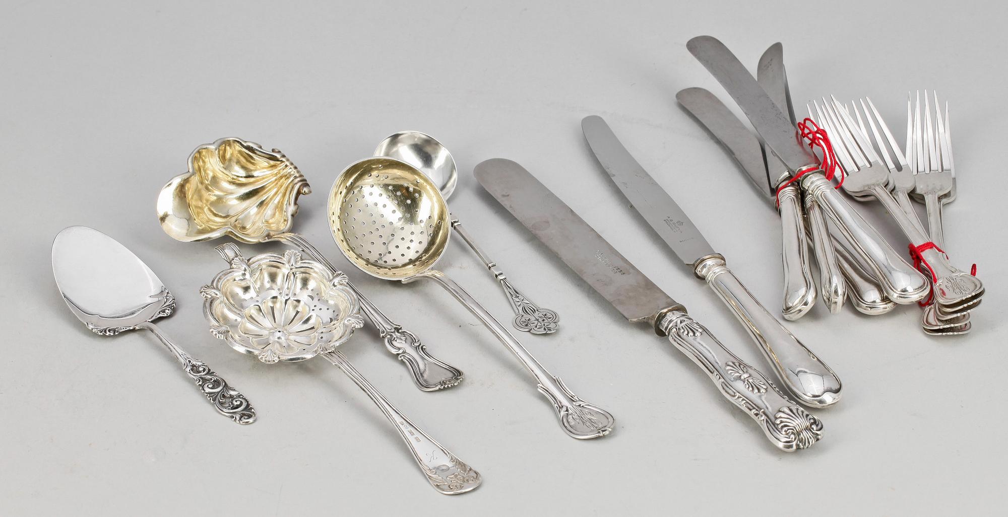 PARTI BESTICKSDELAR, 16 st, silver, 1886-1934, tot vikt  ca 815 gram.