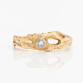 Björn Weckström, an 18K gold ring "Diamond pond" with a ca. 0.02 ct diamond, Lapponia.