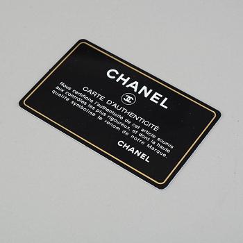 A bag by Chanel, "Grand sac à rabat avec poignée" 2017.