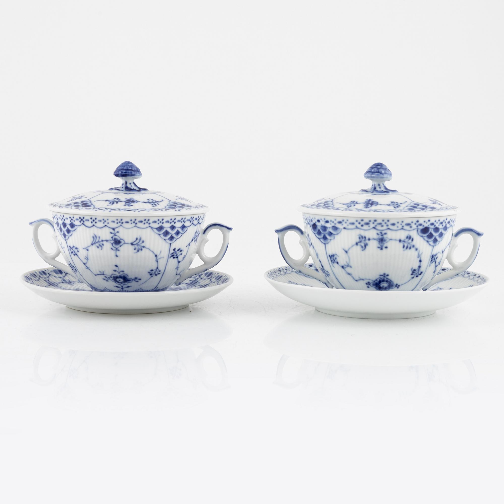 Royal Copenhagen, buljongkoppar med lock, 9 st, porslin, "Musselmalet Halvblonde", Danmark.