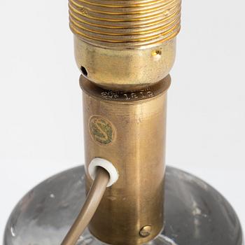 Josef Frank, bordslampa, modellnummer 1819, tillverkad av Reijmyre för Firma Svenskt Tenn.
