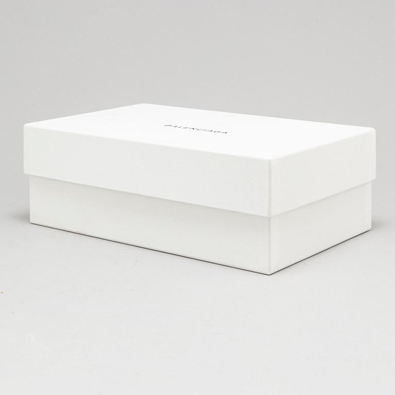 BALENCIAGA, a crepe de satin mules/kitten heels, app 38.