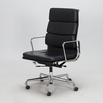 Charles & Ray Eames, A 21st Century "Soft Pad Chair EA 219, high backrest" office chair, Vitra.