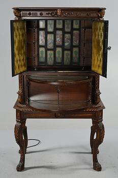 BARSKÅP, barockstil, 1900-talets andra hälft.