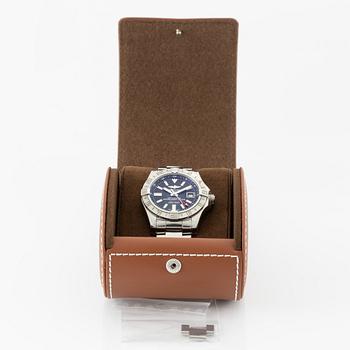 Breitling, Avenger II, GMT, wristwatch, 43 mm.