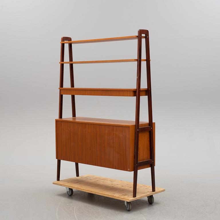 A 1950s/1960s shelf.