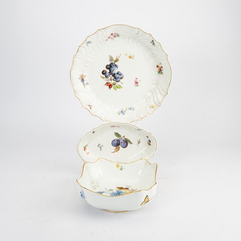 A set of three Meissen porcelain serving dishes early 1900s.