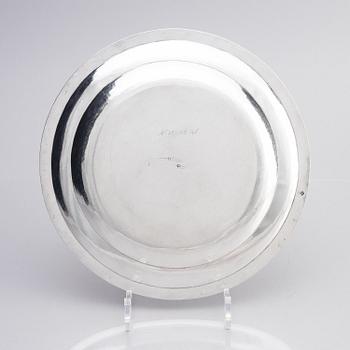 A French early 19th century silver dish, mark of J.A. Berel, Paris 1810-1819.