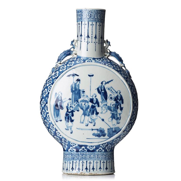 A blue and white moon vase, Qing dynasty, 19th Century.