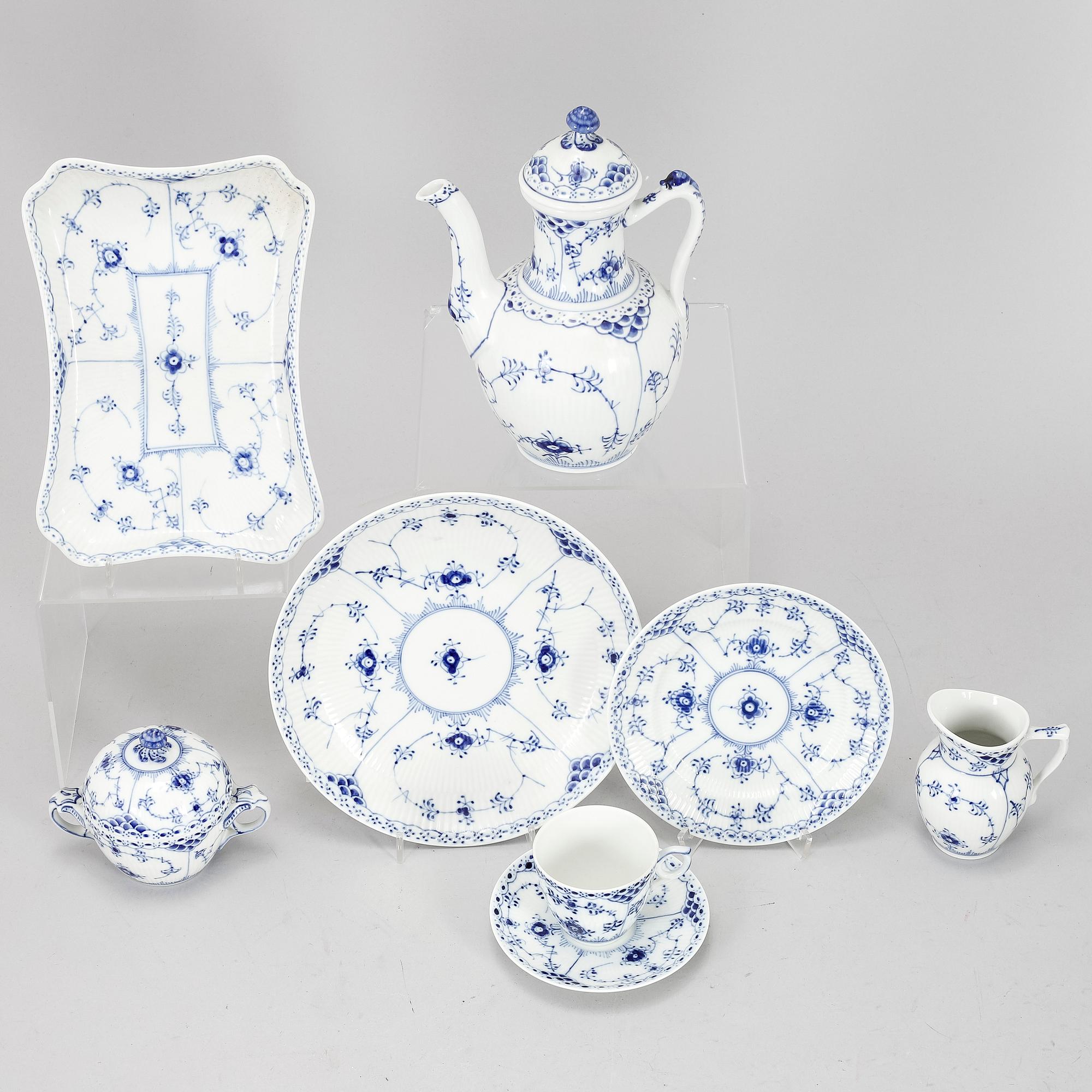 ROYAL COPENHAGEN, a 'Musselmalet' part coffee service, Denmark, second half of the 20th century (29 pieces).