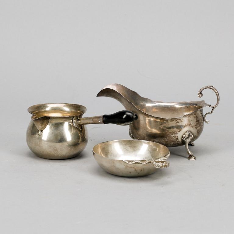 PARTI SILVER, 3 delar, bland annat Stokes & Ireland, Chester, 1902. Vikt ca 271g.