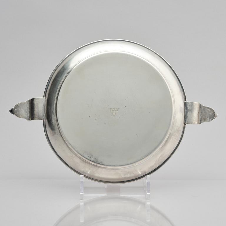 Nils Fougstedt, a vase and bowl, Fabriksaktiebolaget Kronsilver, 1930s.