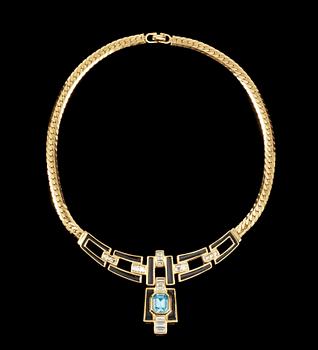 538. A necklace by Christian Dior.